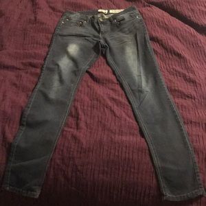 Dark Wash, stretch Skinnies